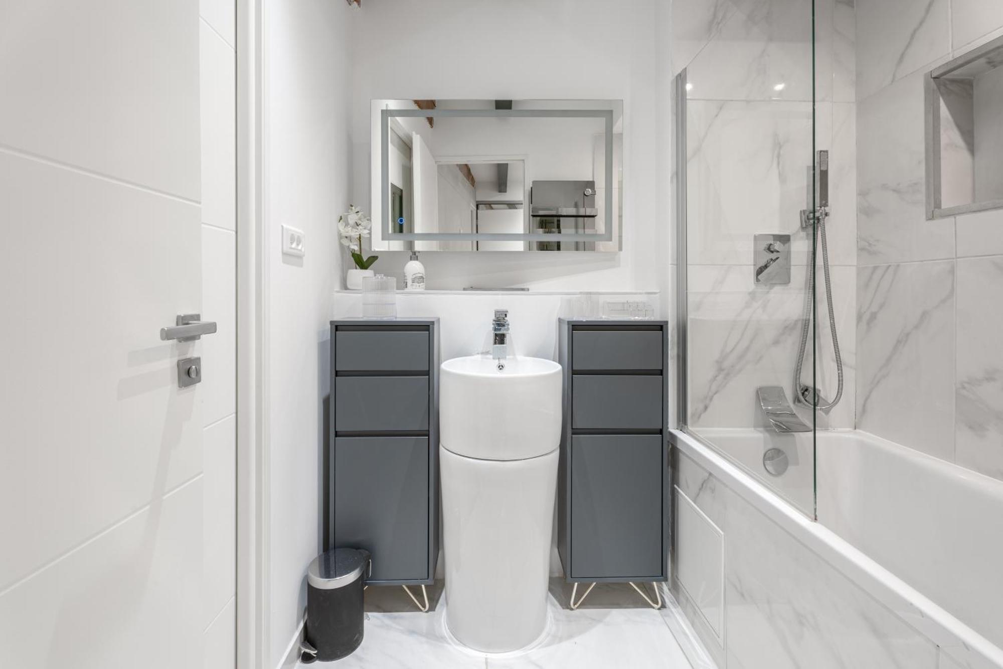 Le Yona Mirabeau - Appartement T3 Atypique Situe Dans Le Centre Ville Historique - Proche Rotonde เอ็ก-ซอง-โพรวองซ์ ภายนอก รูปภาพ