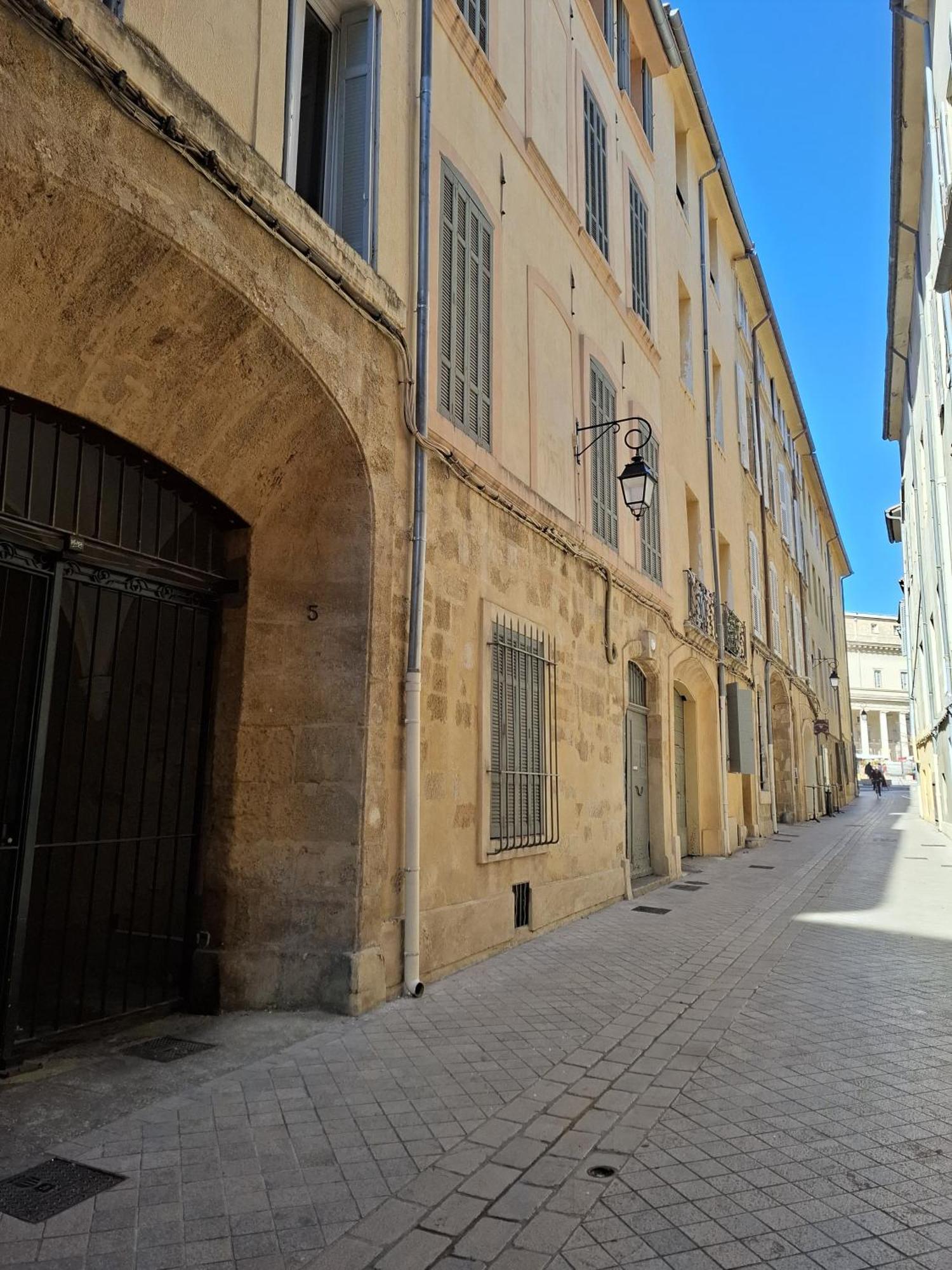 Le Yona Mirabeau - Appartement T3 Atypique Situe Dans Le Centre Ville Historique - Proche Rotonde เอ็ก-ซอง-โพรวองซ์ ภายนอก รูปภาพ